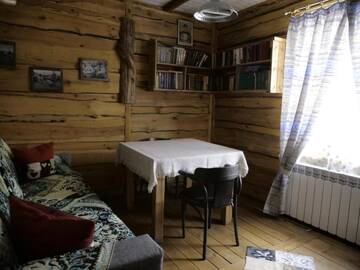Фото номера Спальное место на двухъярусной кровати в общем номере для мужчин и женщин Гостевой дом Cottage V Nekhachevo г. Нехачево 2